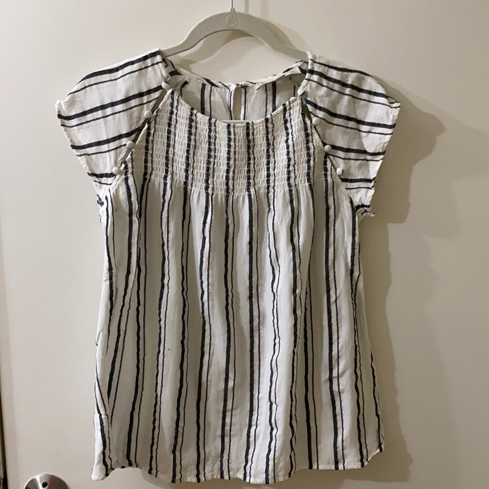 Loft white and grey breezy summer top. Size XS